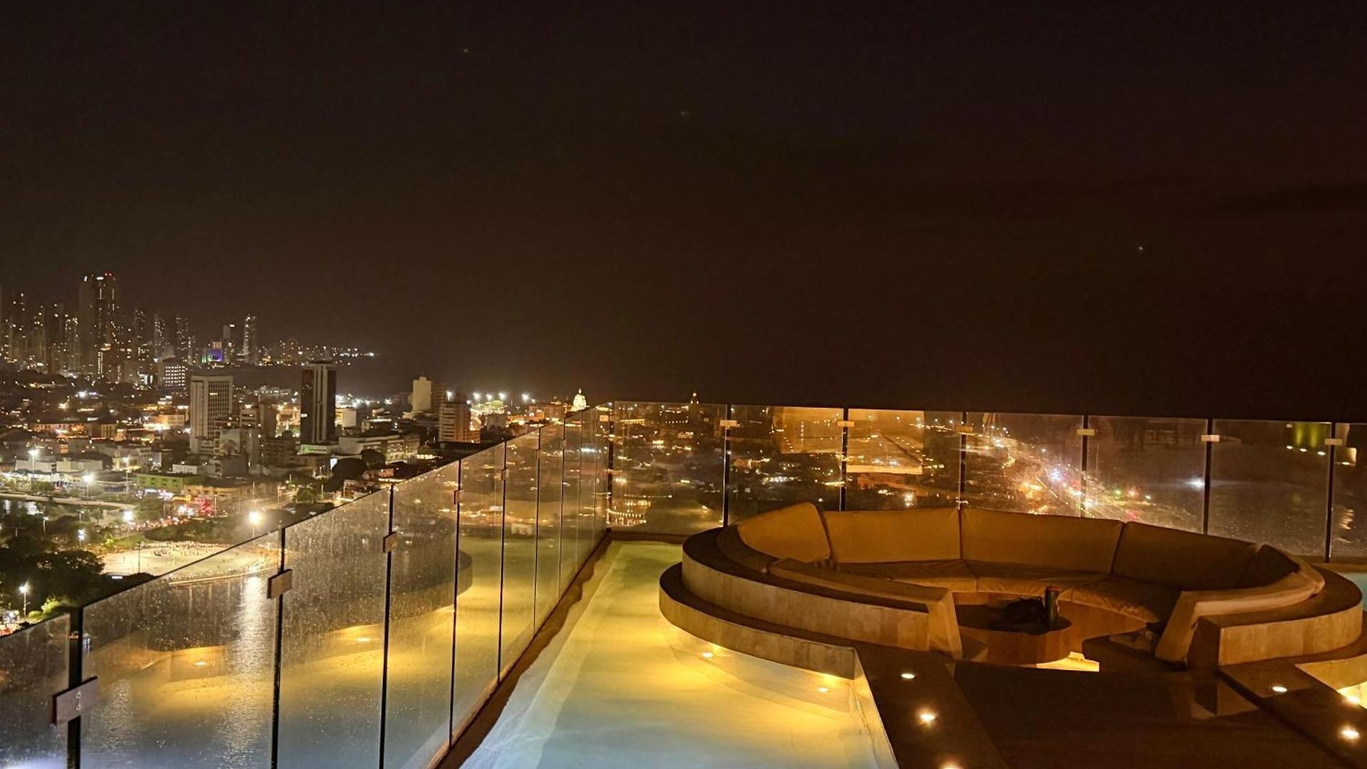 New! Ocean & City 360Views 25Fl Free Airport Pick Up By Imz *