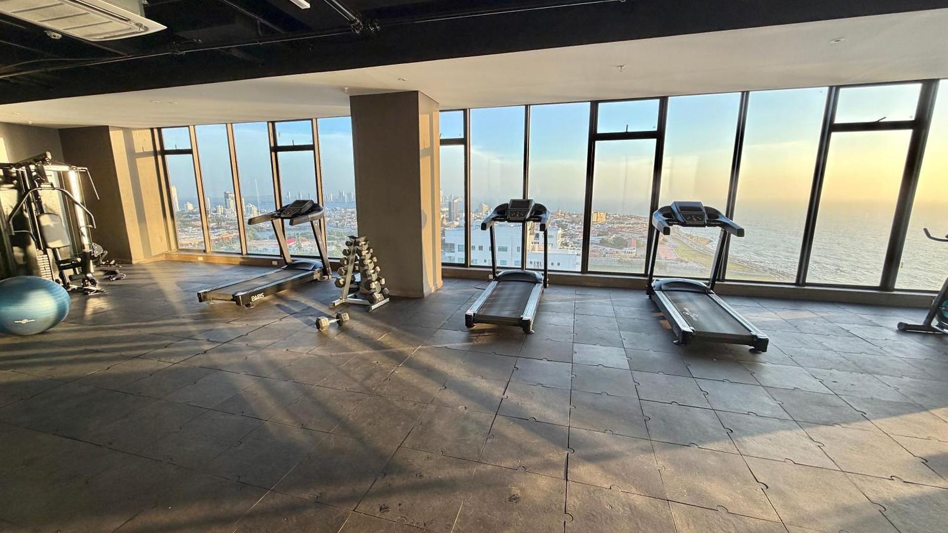 New! Ocean & City 360Views 25Fl Free Airport Pick Up By Imz *